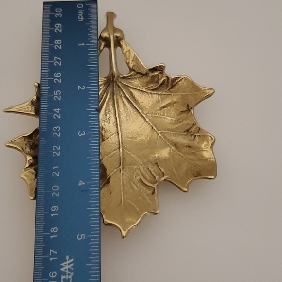 Vintage Soild Brass Sugar Maple Leaf Ashtray - Picture 12 of 16